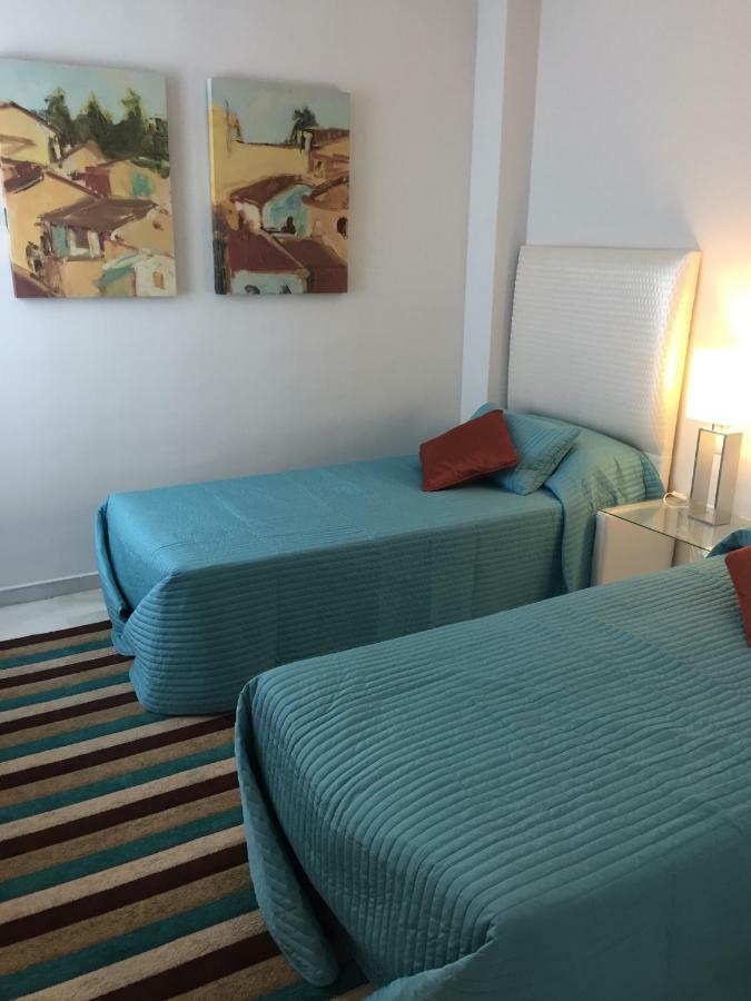 Beautiful 2 Bedroom Apartment @ Puerto Banus! Marbella Bagian luar foto