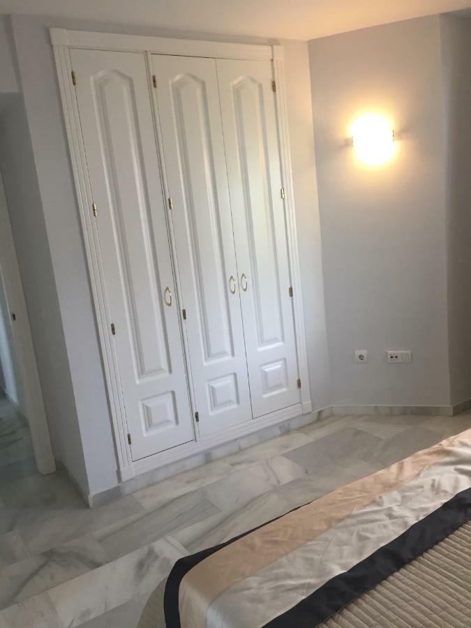 Beautiful 2 Bedroom Apartment @ Puerto Banus! Marbella Bagian luar foto